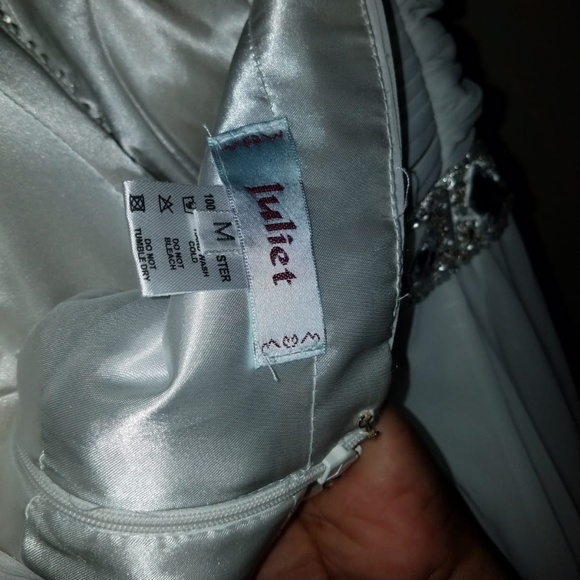 White dress in prefect condition - Picture 4 of 4